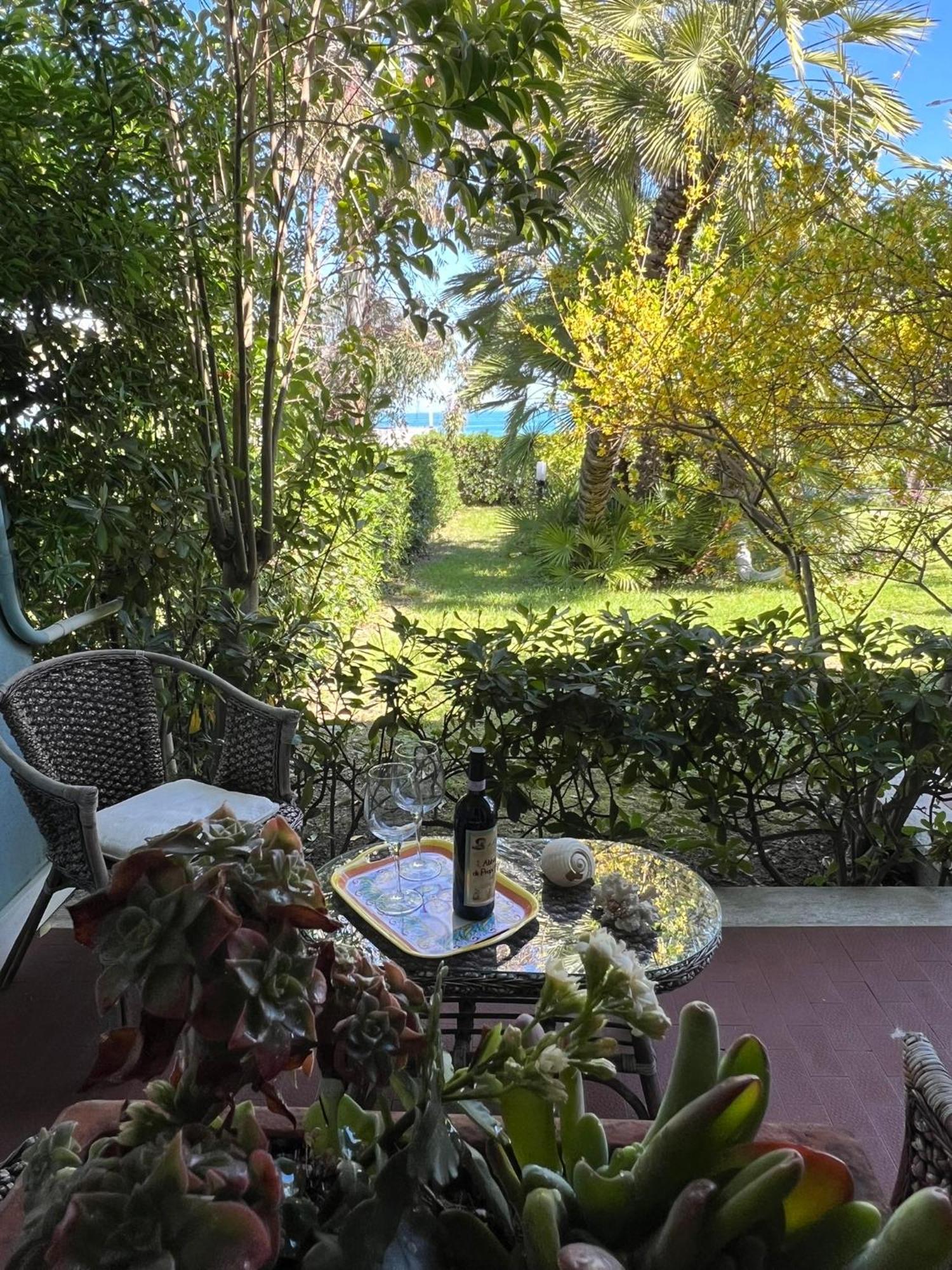 B&B I Versi Del Mare Roseto Degli Abruzzi Eksteriør billede